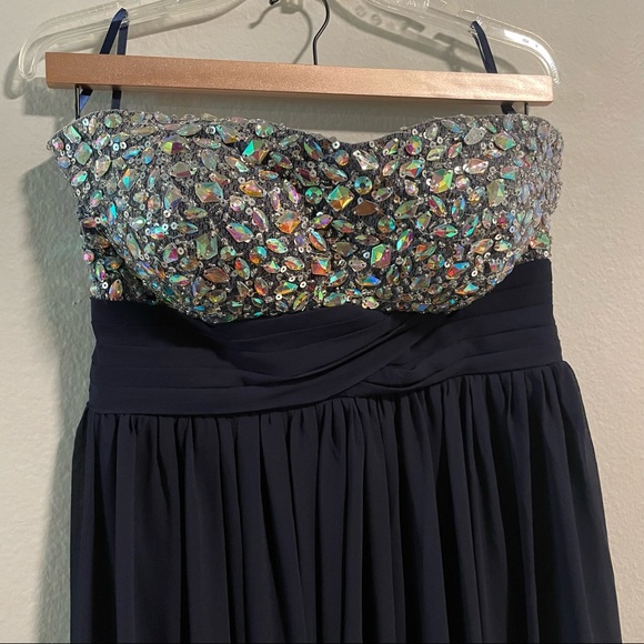 Elegant long with beautiful and colorful rhinestone bustier. Size 14 - Picture 10 of 11